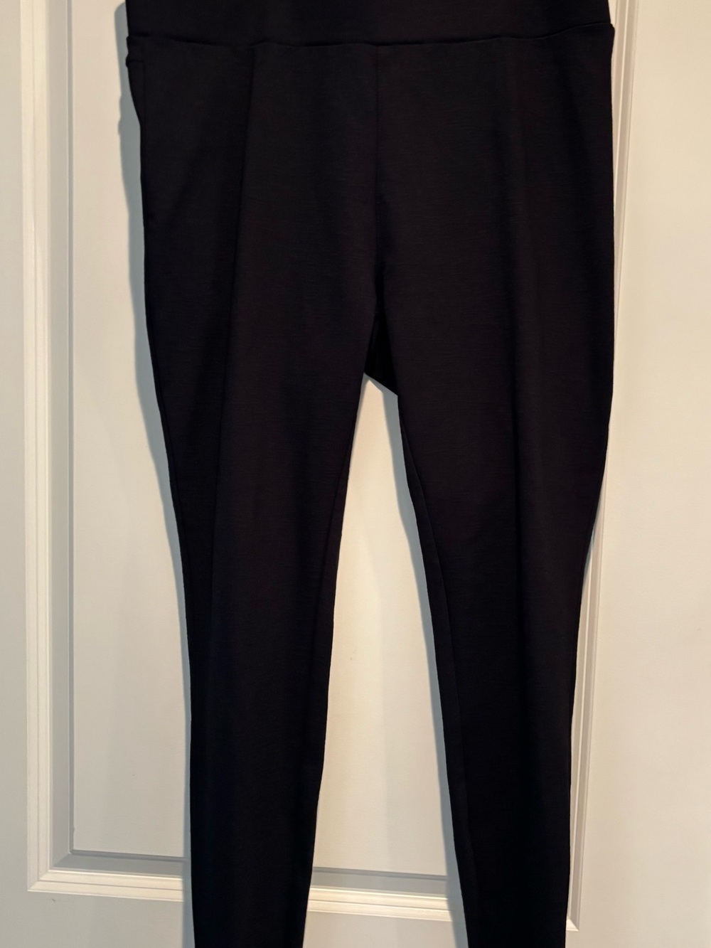 Woman’s navy Leggings (great with boots)
